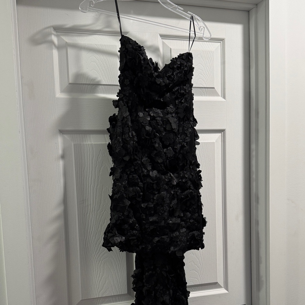 Chic Black Floral Mini Dress